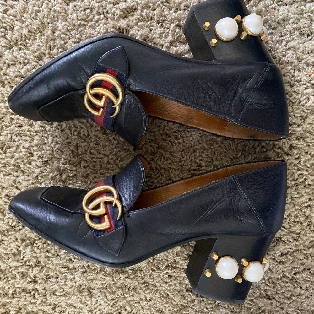 Gucci Pearl Heel Leather Loafers - size 37 - used